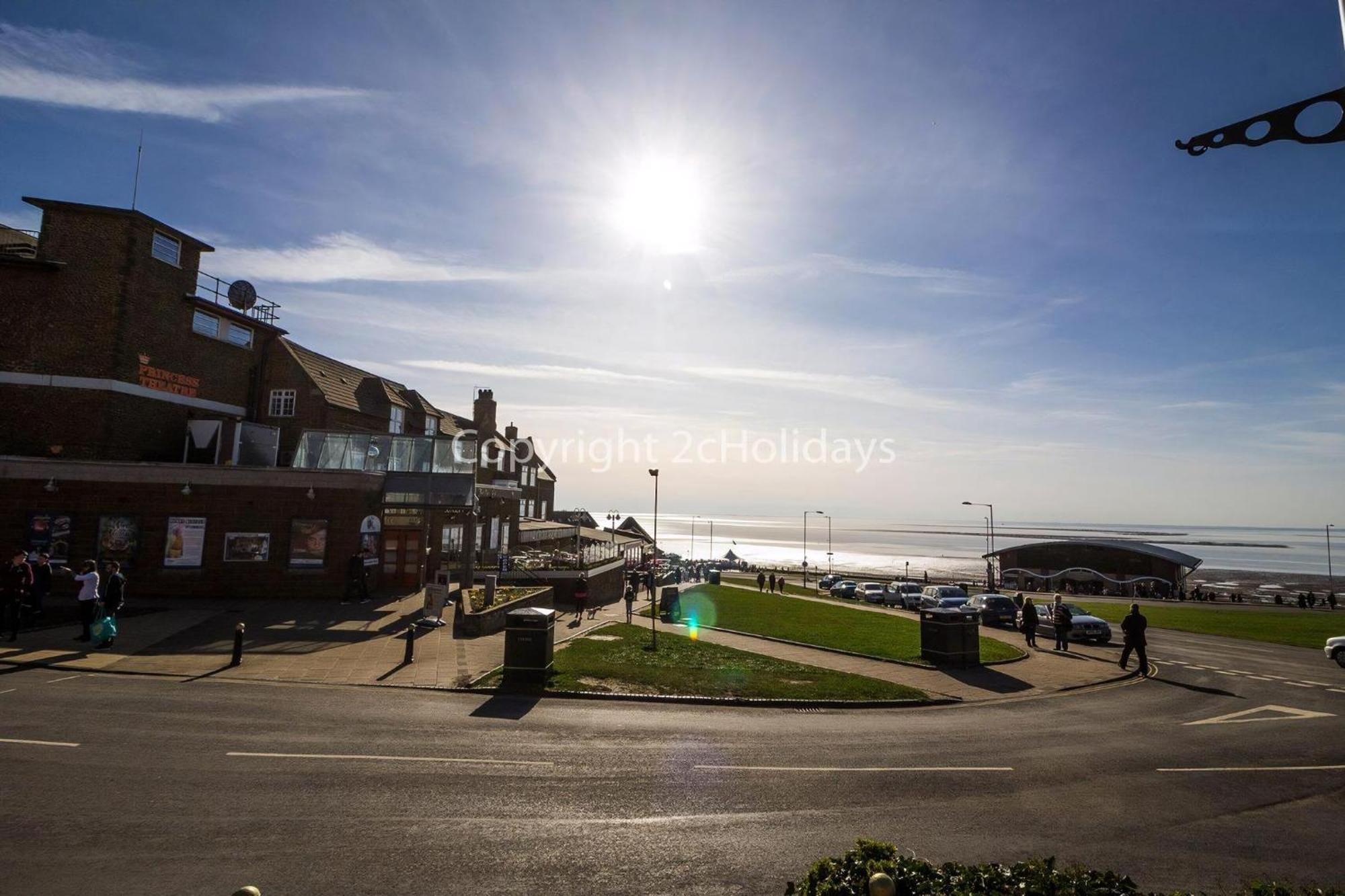 Lovely 6 Berth Caravan For Hire At Manor Park In Hunstanton Norfolk Ref 23044S 외부 사진